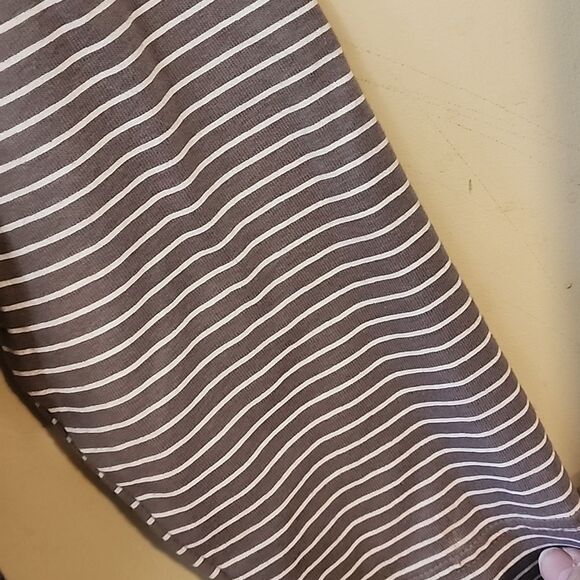 Fresh Produce Beautiful Gray and Blue Anchor Print Top Large - Picture 4 of 5